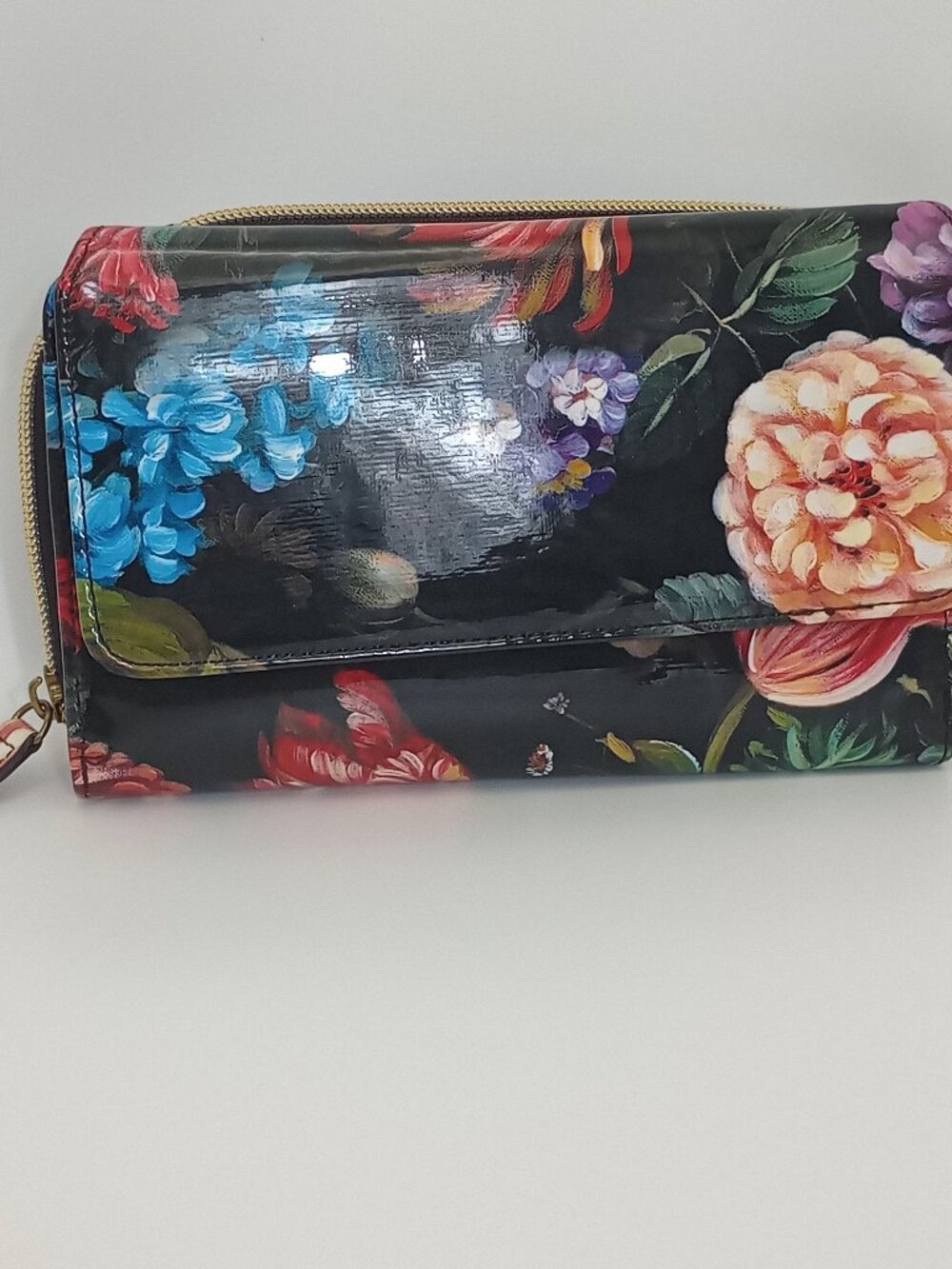 SafeKeeper Floral Organizer Wallet Clutch Black Multi-Color Rose Print